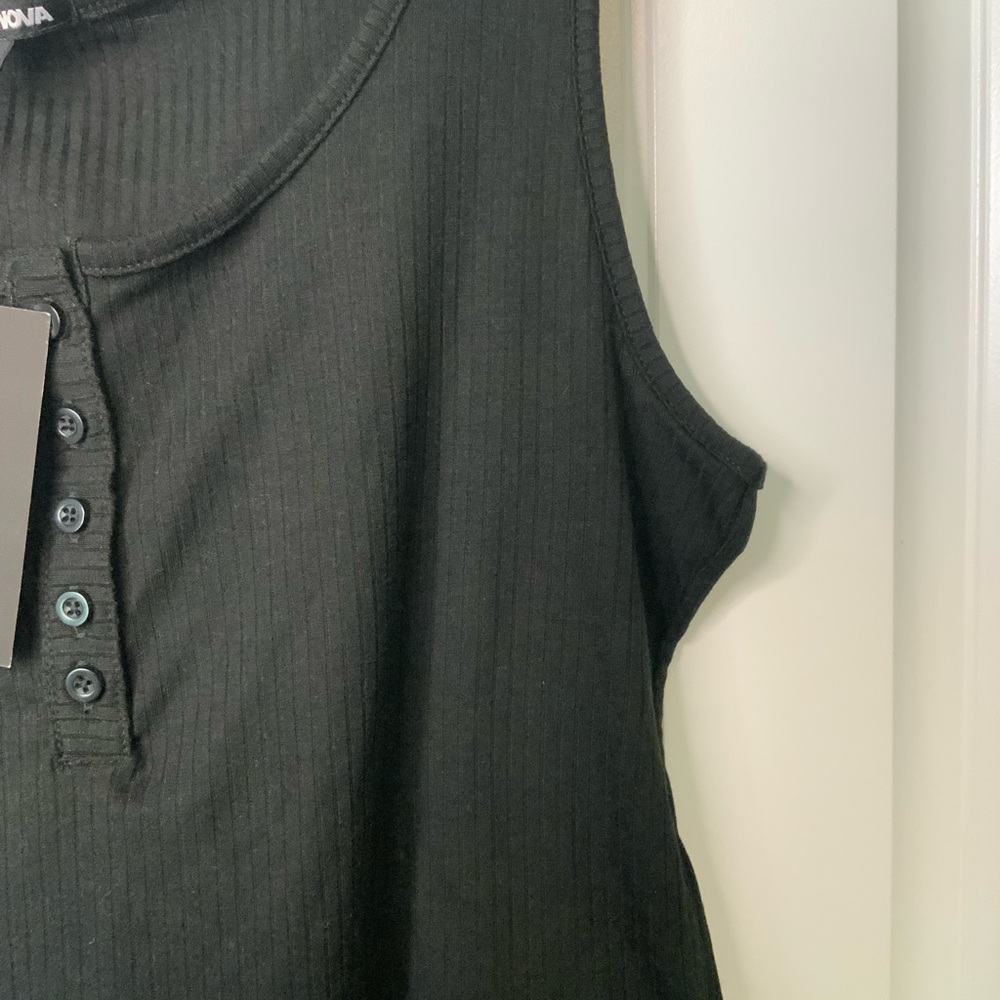🦋3/$25 Fashion Nova Caila Henley Tank Top - Black - Picture 3 of 5